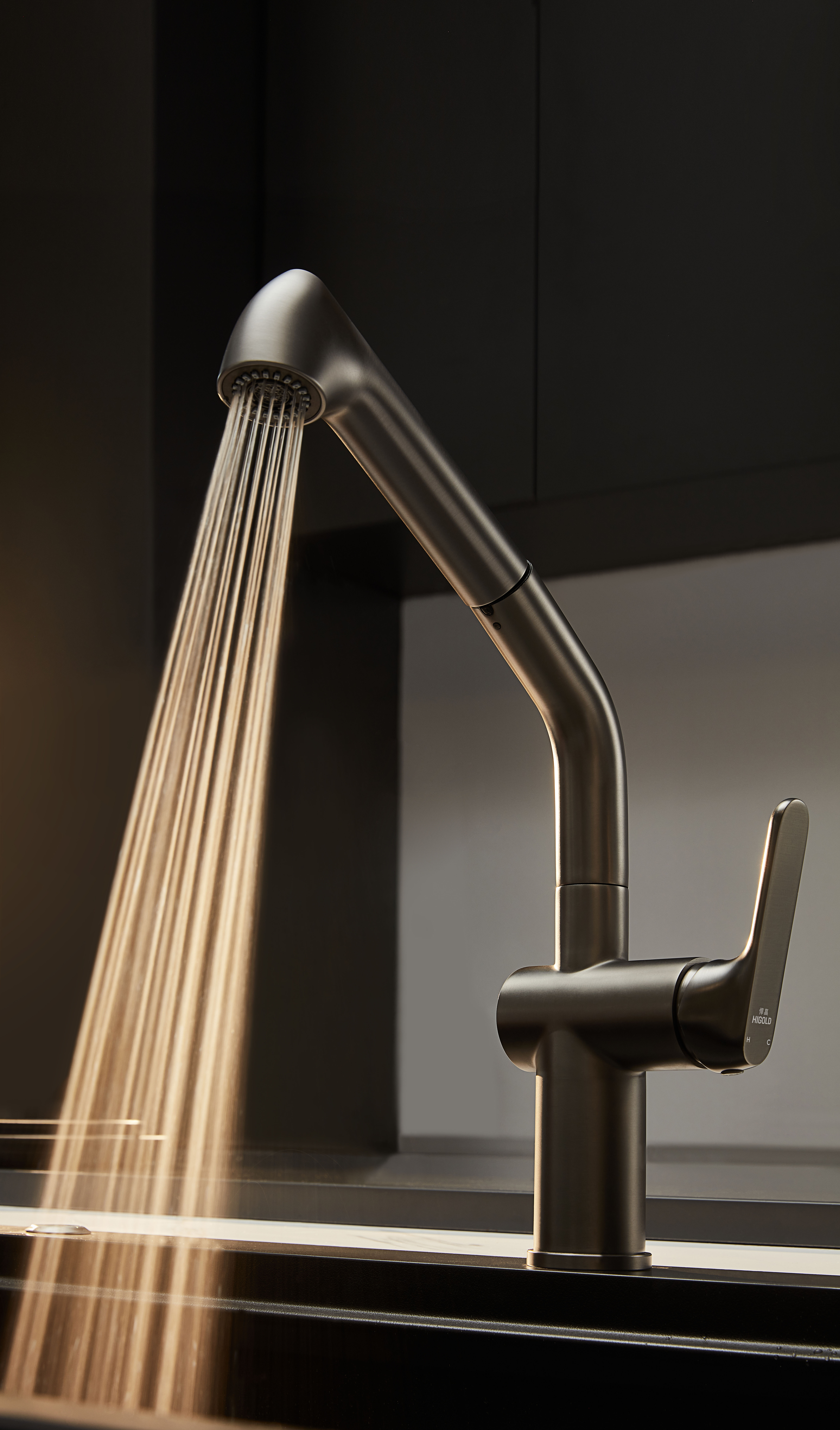 pull out kitchen taps
