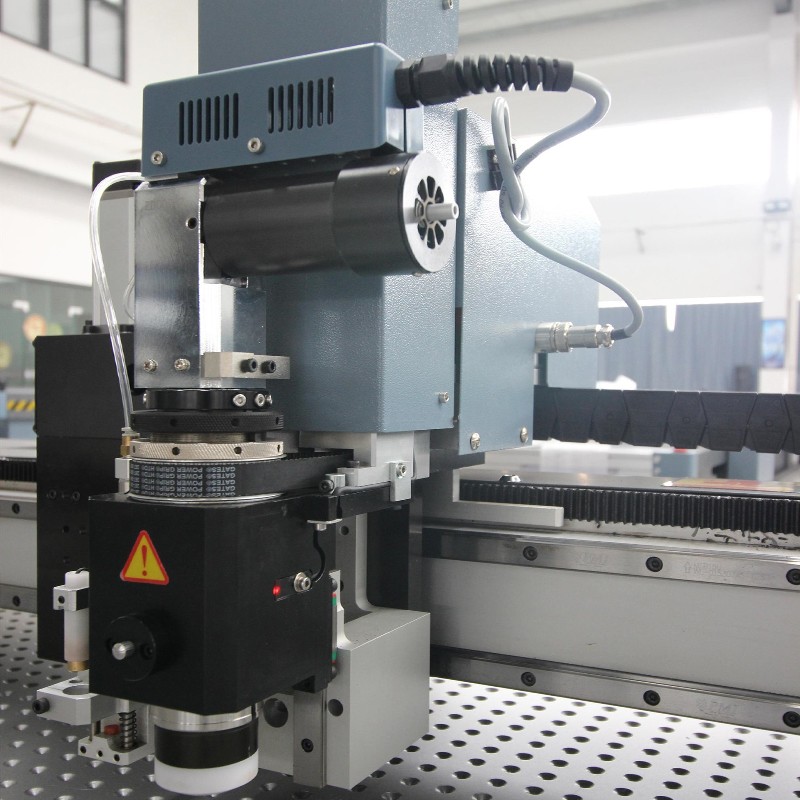 Car Mat And Carpet CNC Cutting Machine By Knife