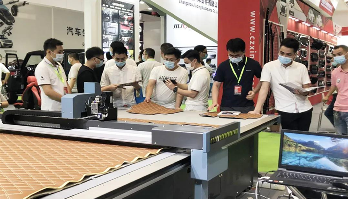 Ruizhou حصيرة أرضية السيارة CNC آلة القطع