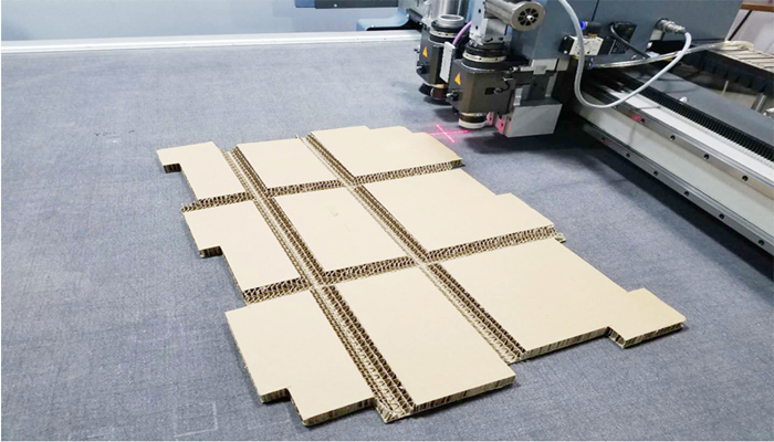 آلة قطع الكرتون المموج Ruizhou