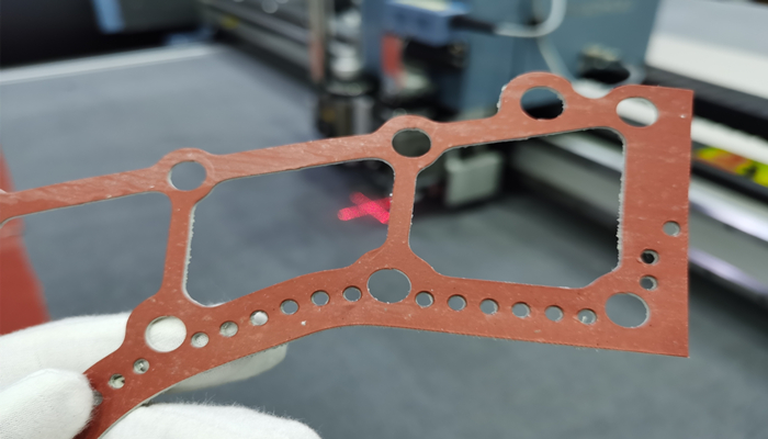 لماذا يختار العديد من العملاء آلة القطع CNC RUIZHOU Gasket؟