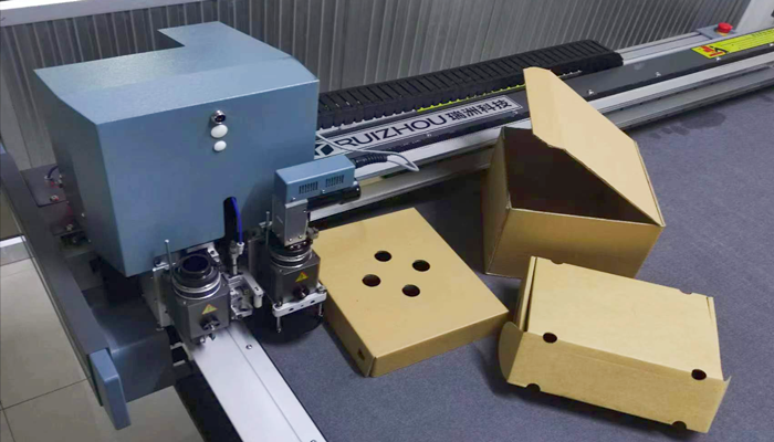 كيف يتم تصنيع الصندوق المموج بواسطة آلة Ruizhou？