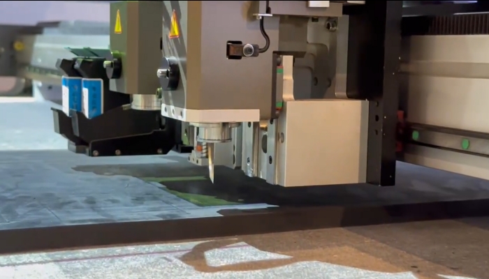 瑞舟机切割10mm橡胶！