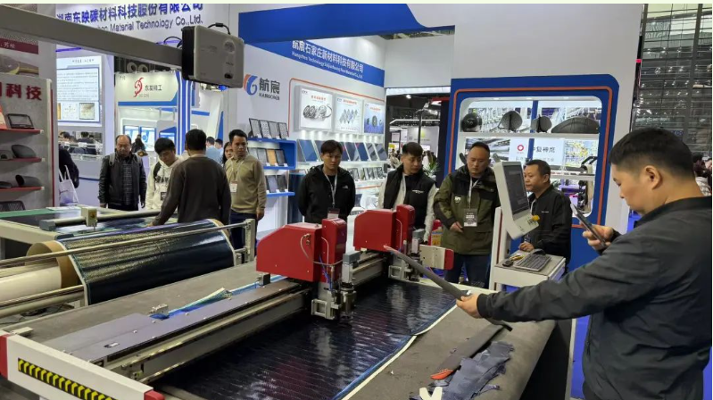 Cloth Cutting Machine