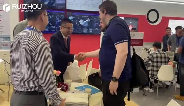 Fabric Cutting Machine