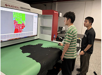 High-Precision Shoe Cutting Machine