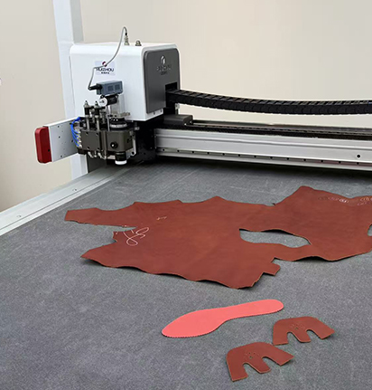 CNC leather cutting machine