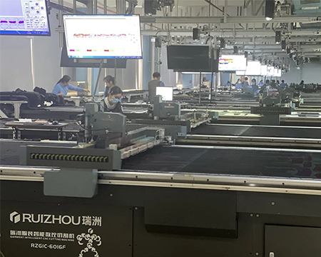 automatic CNC cutting machine