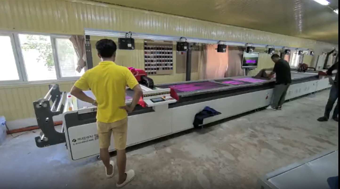 Automatic Fabric Cutting Machine