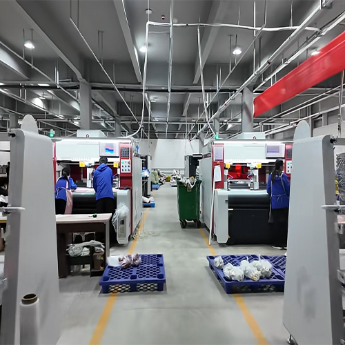 Nâng cao hiệu quả sản xuất giày dép trẻ em với giải pháp cắt CNC nhiều lớp PU.