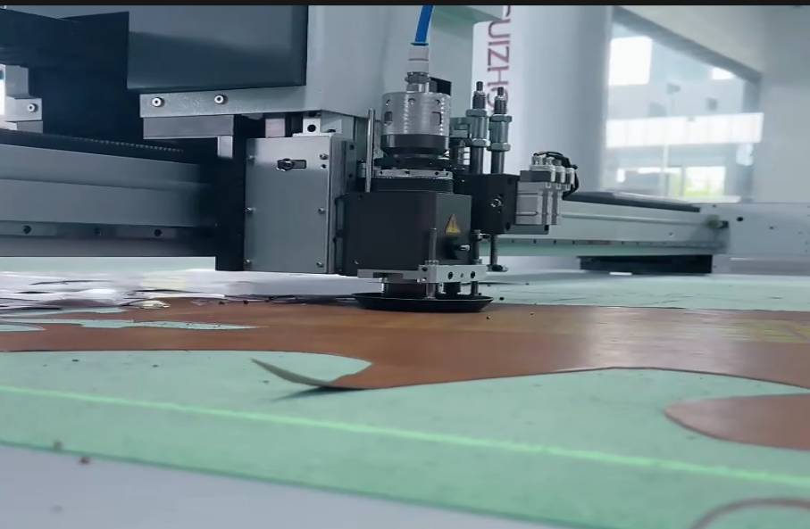 Automatic Leather Cutting Machine