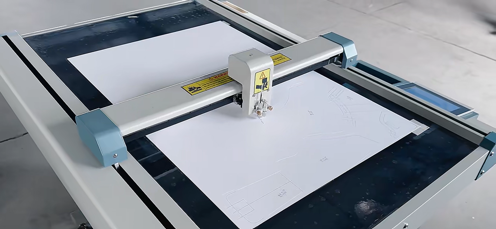 CNC Cardboard Cutting Machine