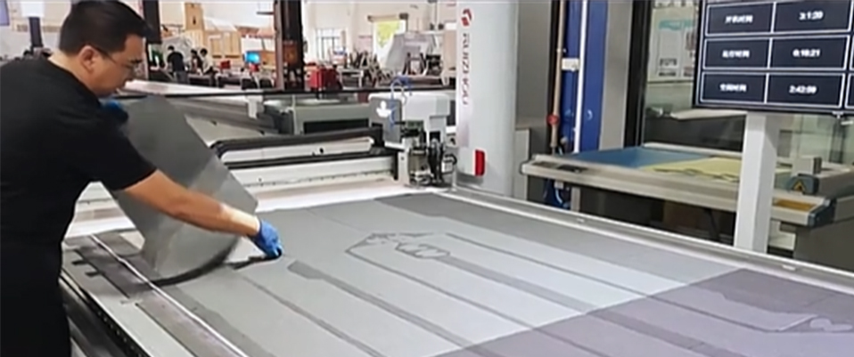 Fiberglass Fabric Cutting Machine Fiberglass Fabric Cutting Machine