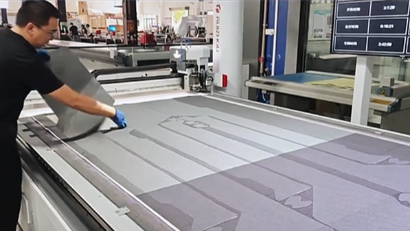Aluminum Foil Fiberglass Fabric Cutting Machine