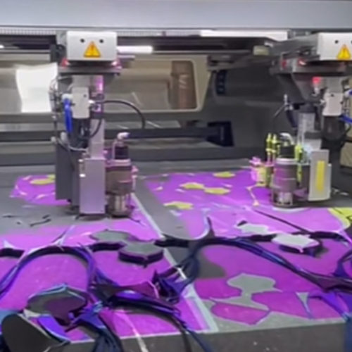 Sin troquelado para fábricas de calzado: Máquina de corte de cuero CNC inteligente para cambios de patrón rápidos.