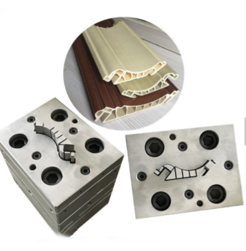 PVC hollow sheet die head