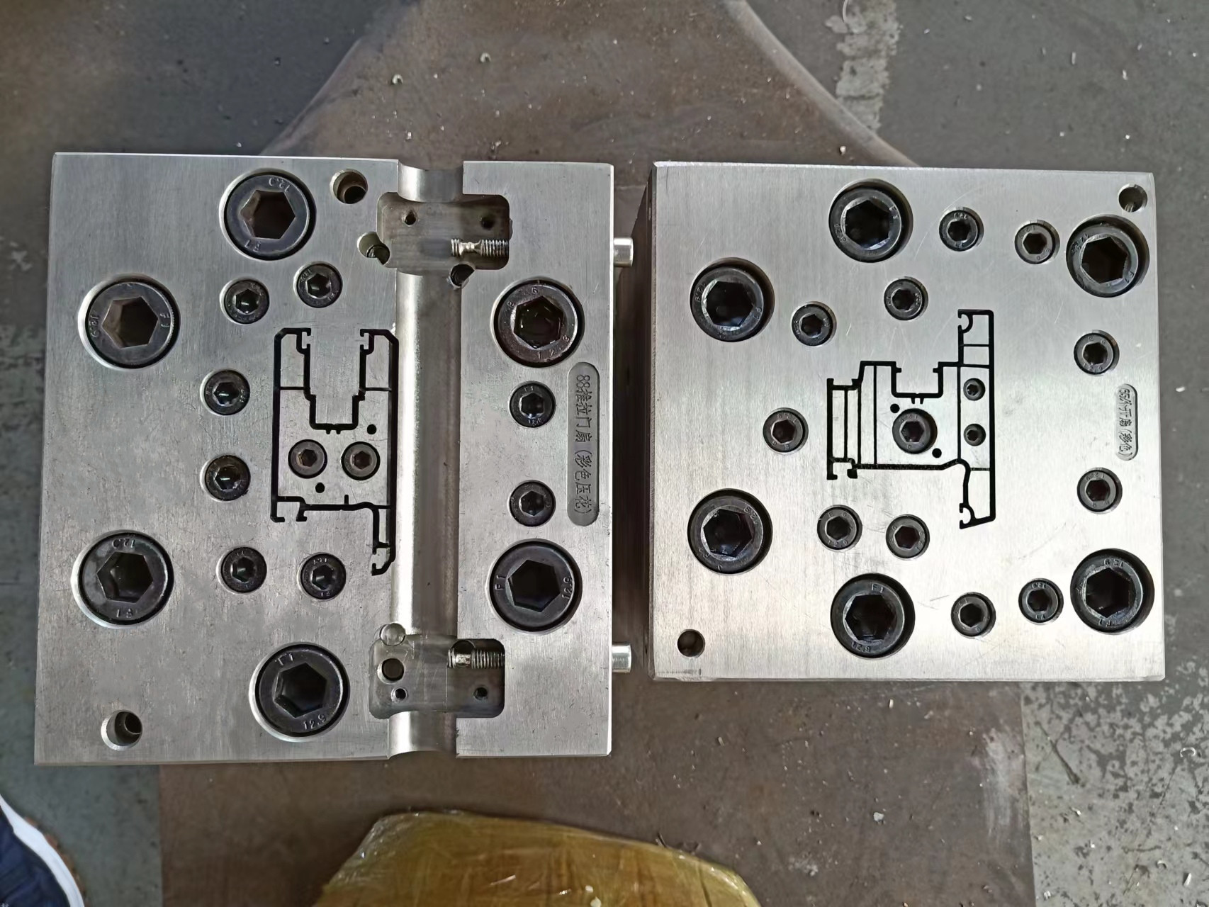 UPVC Window door frame Extrusion Die