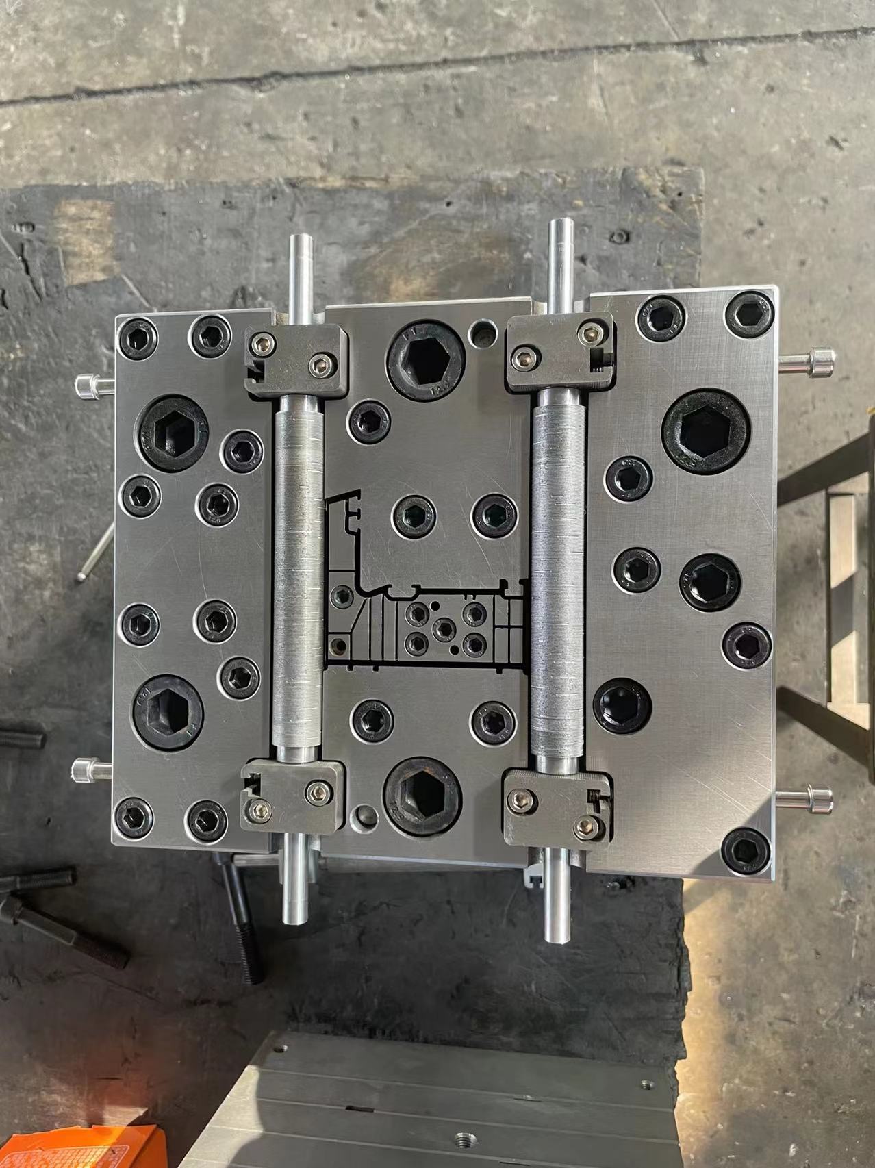 UPVC Window door frame Extrusion Die