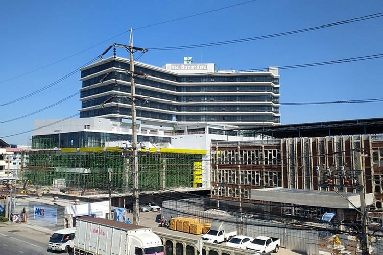 Thaiföldi kórház épületének külső fal alumínium kompozit panel projektje