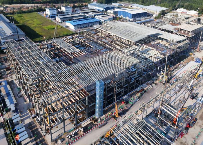 The Main Steel Structure of Samsung SDIEM Complex 2# Factory Project Section B in Malaysia Has Been Successfully Capped