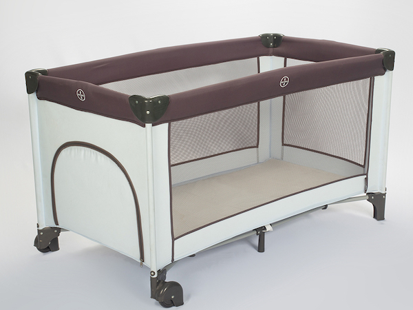 Can a baby sleep in a travel cot everyday?