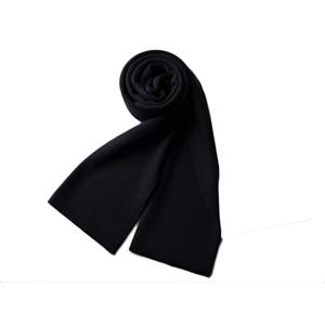 Черный вязаный шарф с косичками