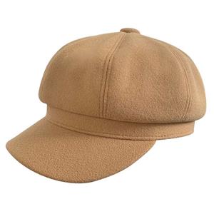 Modna kapa iz bombažne baretke