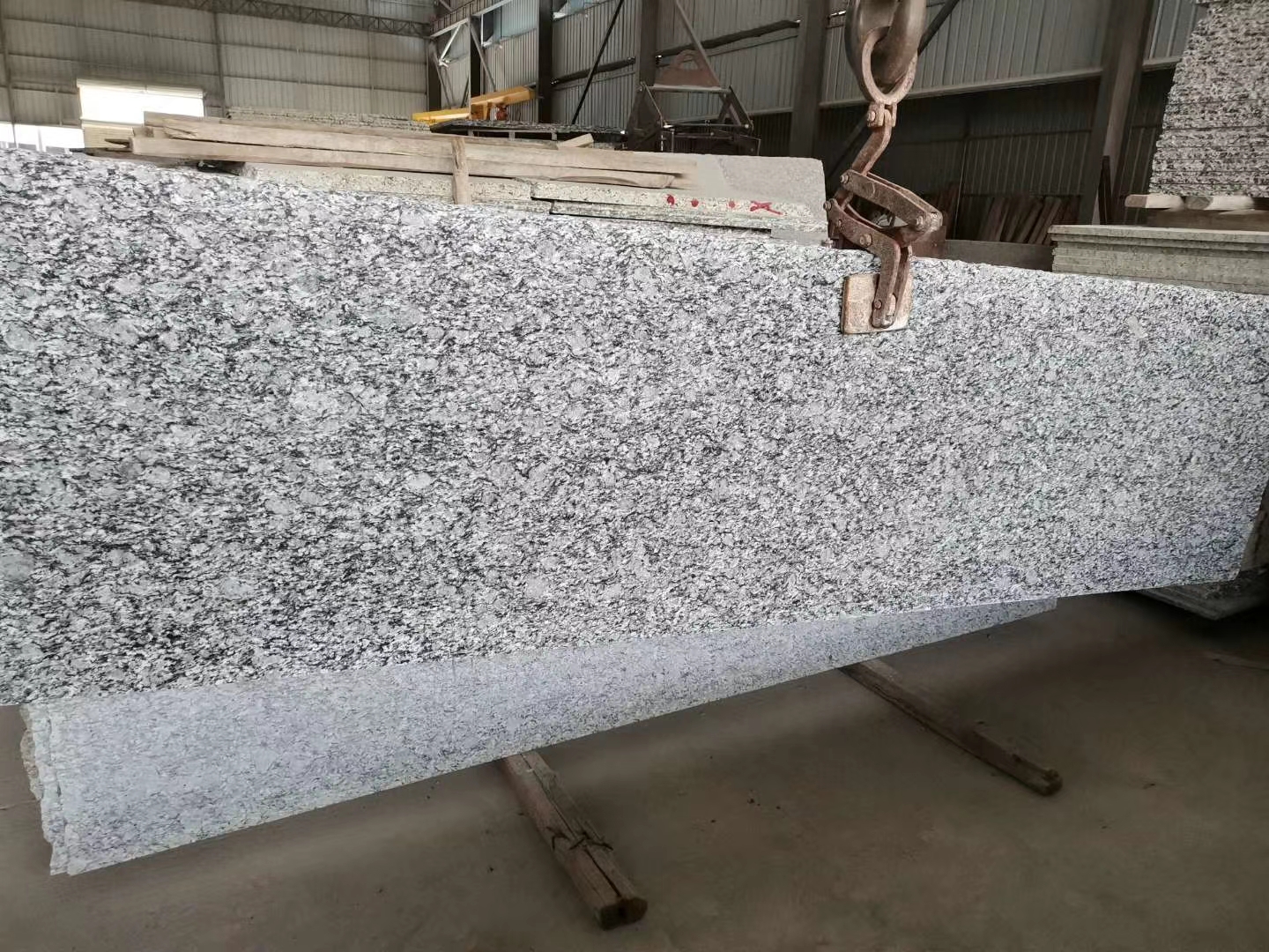 Spray White Granite Slab
