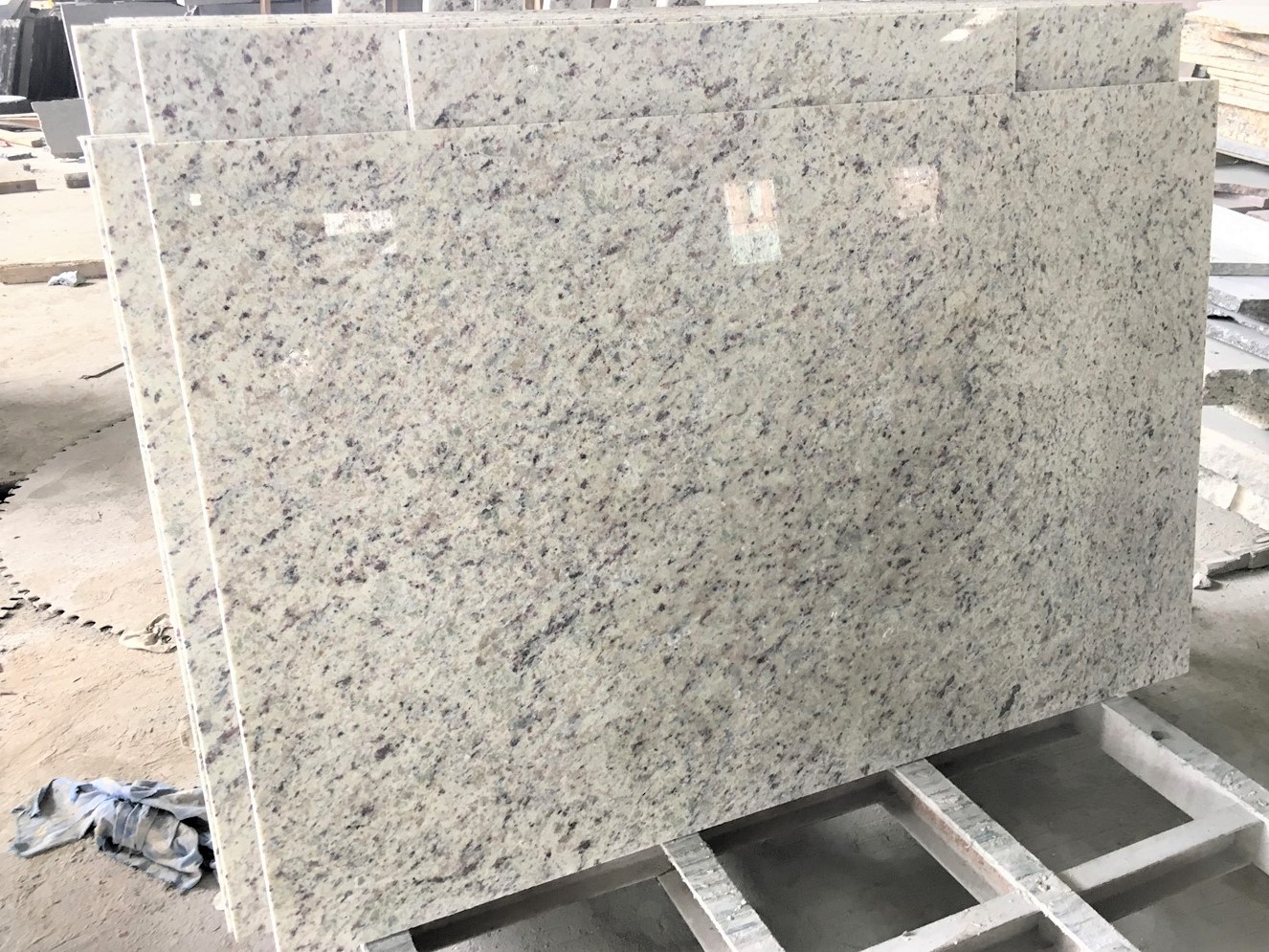 White Granite Wall Tiles