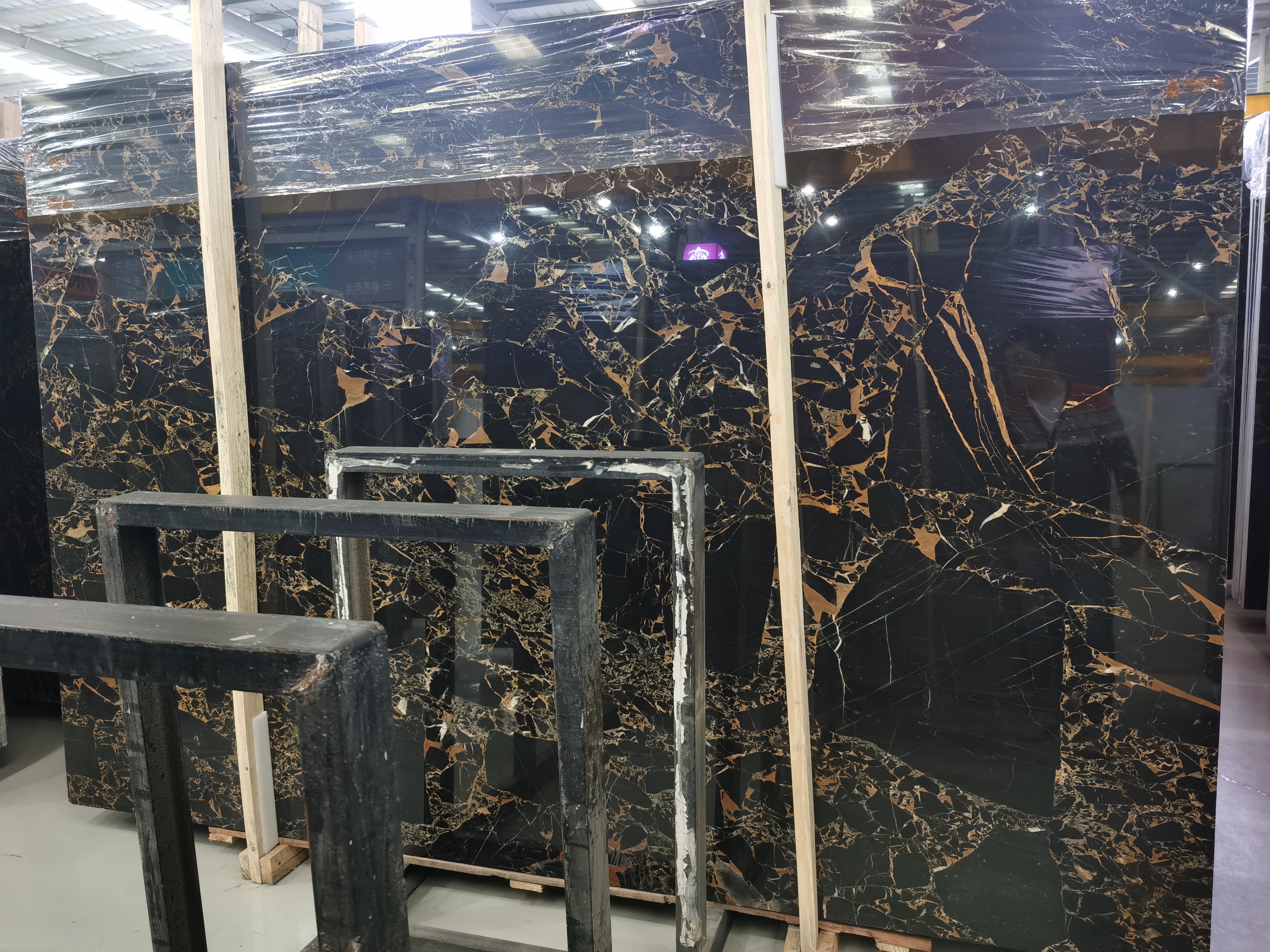 Mystique Dark Marble