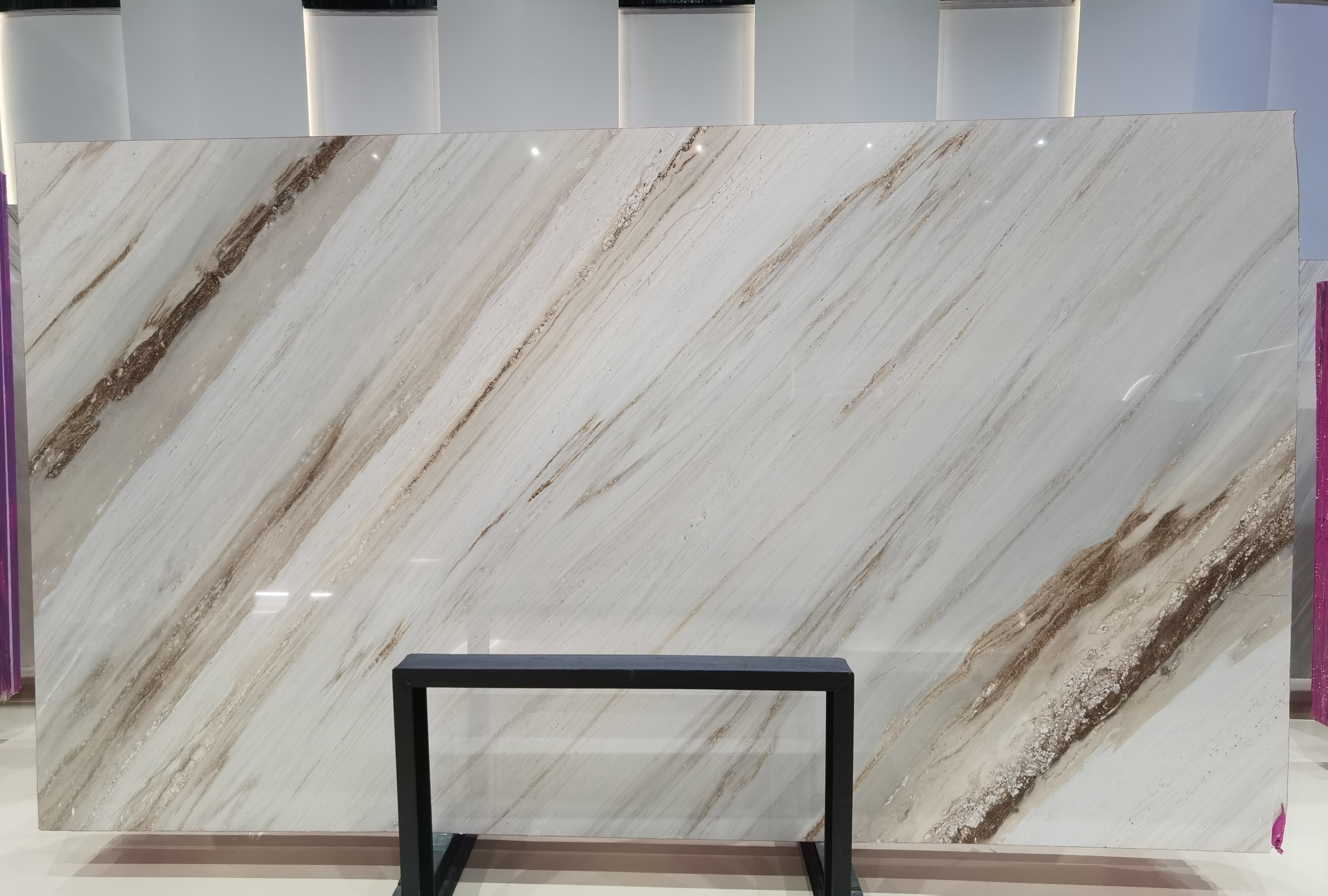 Palissandro White Marble