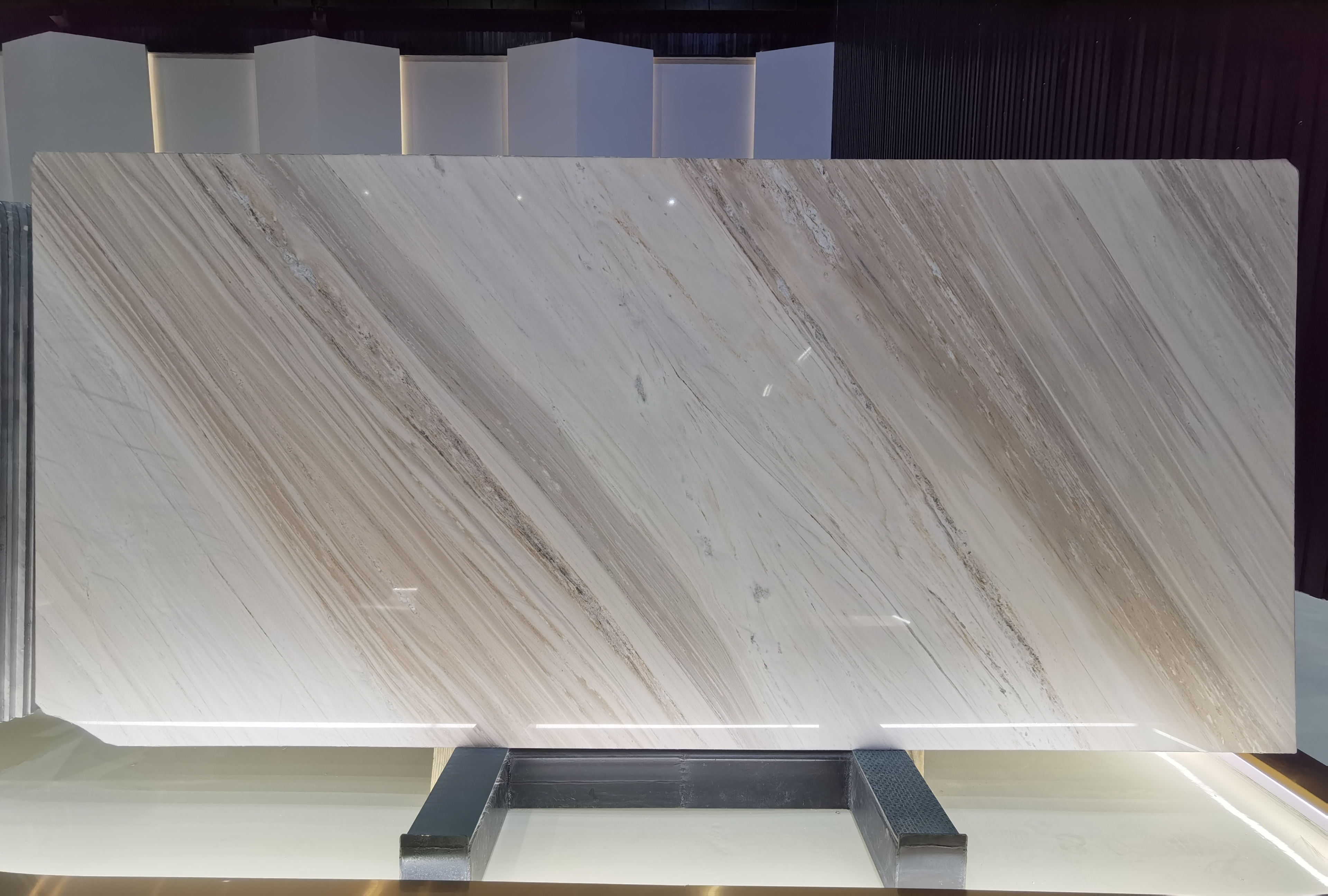 Palissandro White Marble