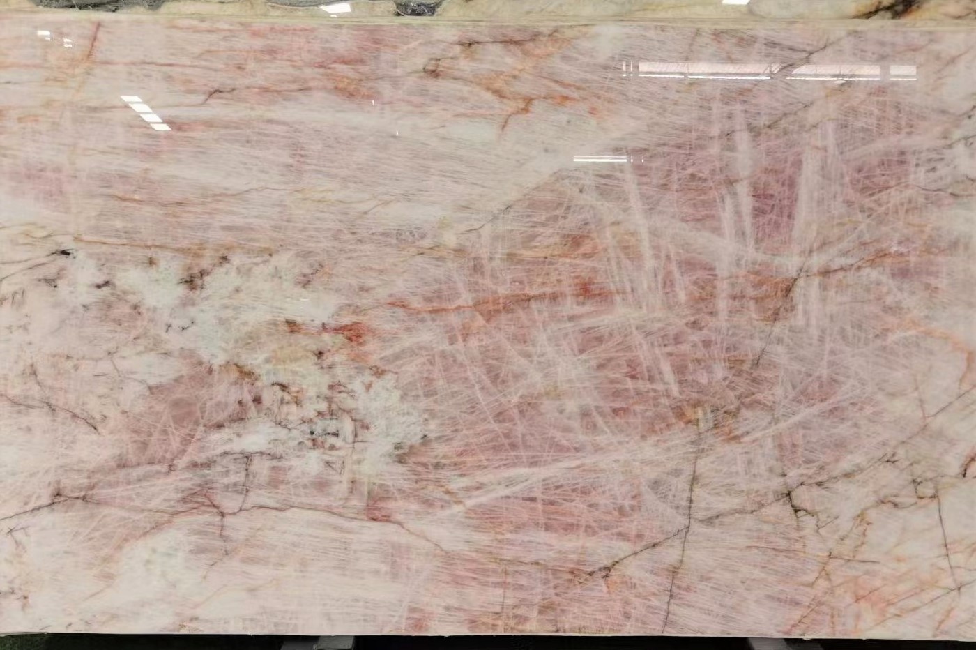Cristallo Pink Quartzite Slab