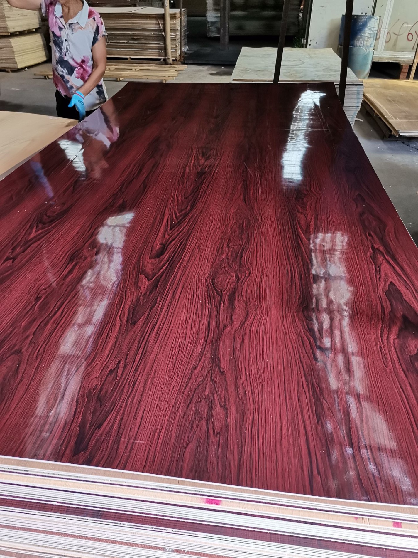 Red Fancy polyester plywood Manufacturers, Red Fancy polyester plywood Factory, Supply Red Fancy polyester plywood