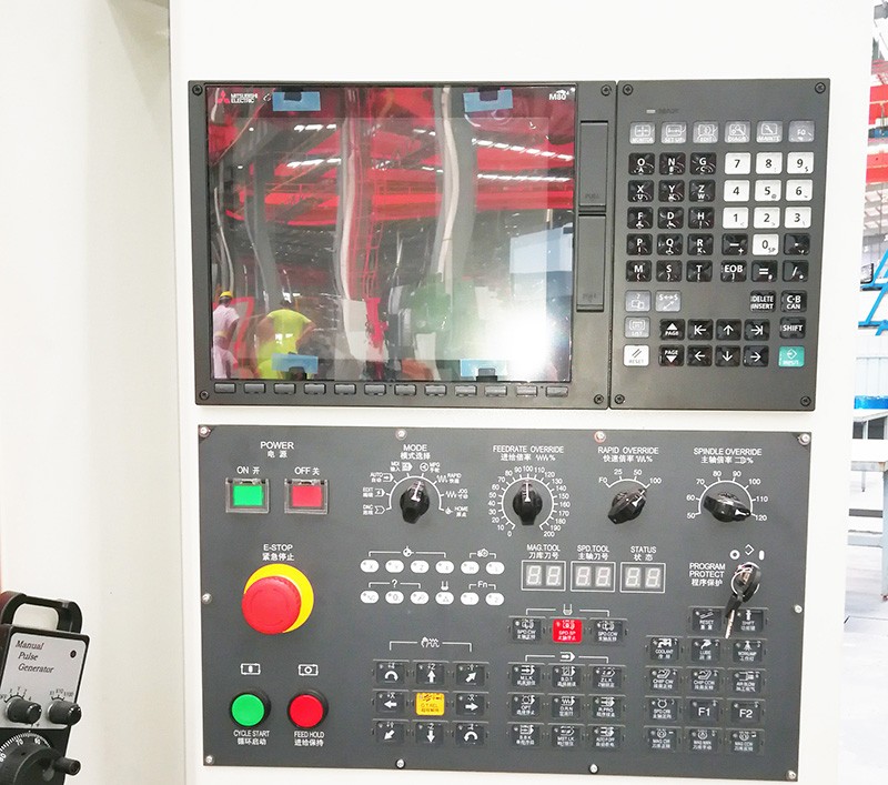 VMC1270 3 Axis Hard Line Vertical Milling Machining Center For Mold Process