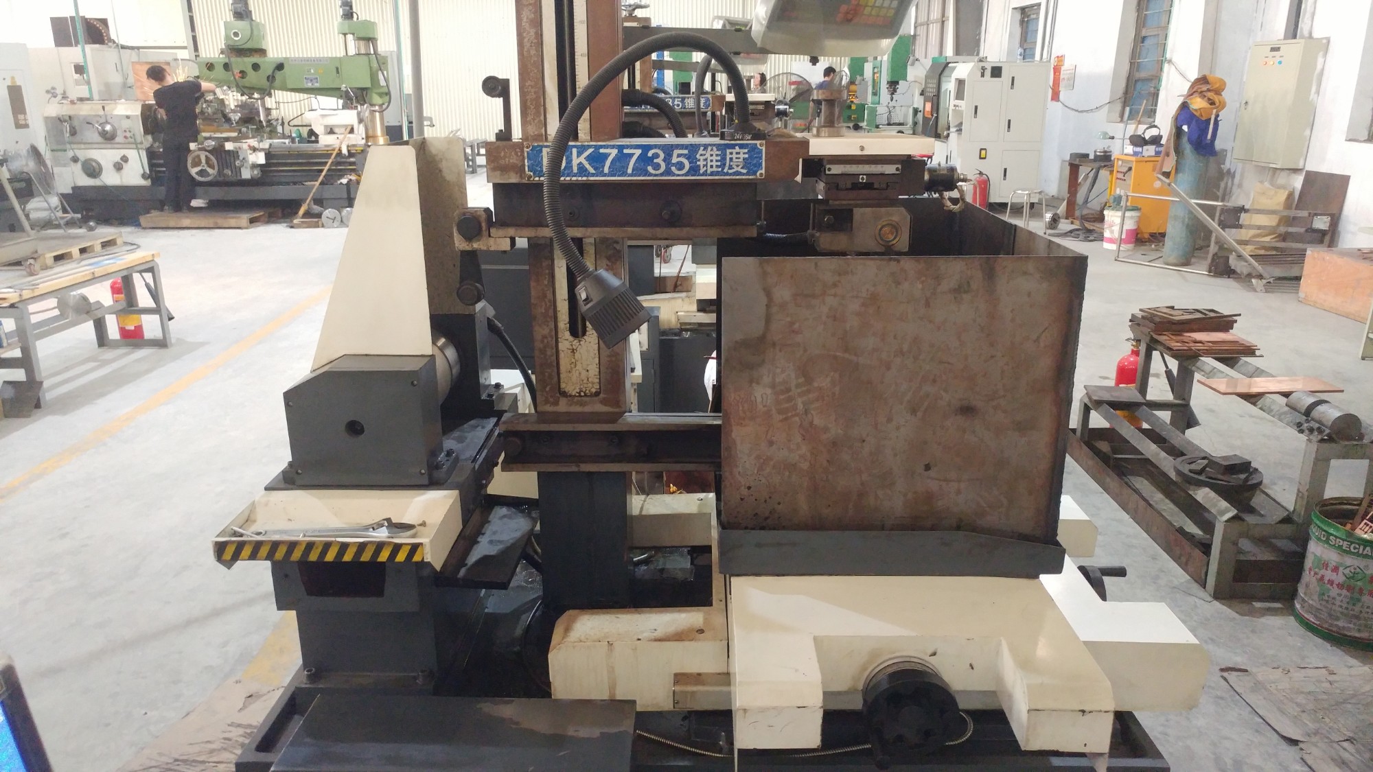 DK7735 Wire Cut EDM High Speed For Mold Dies Machining