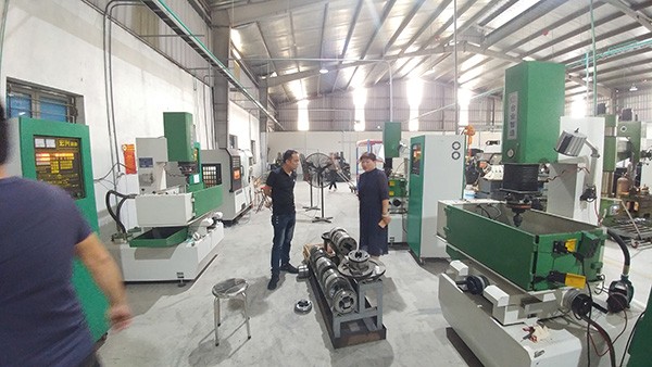71750 EDM Sparking Machine For Mold Dies Processing