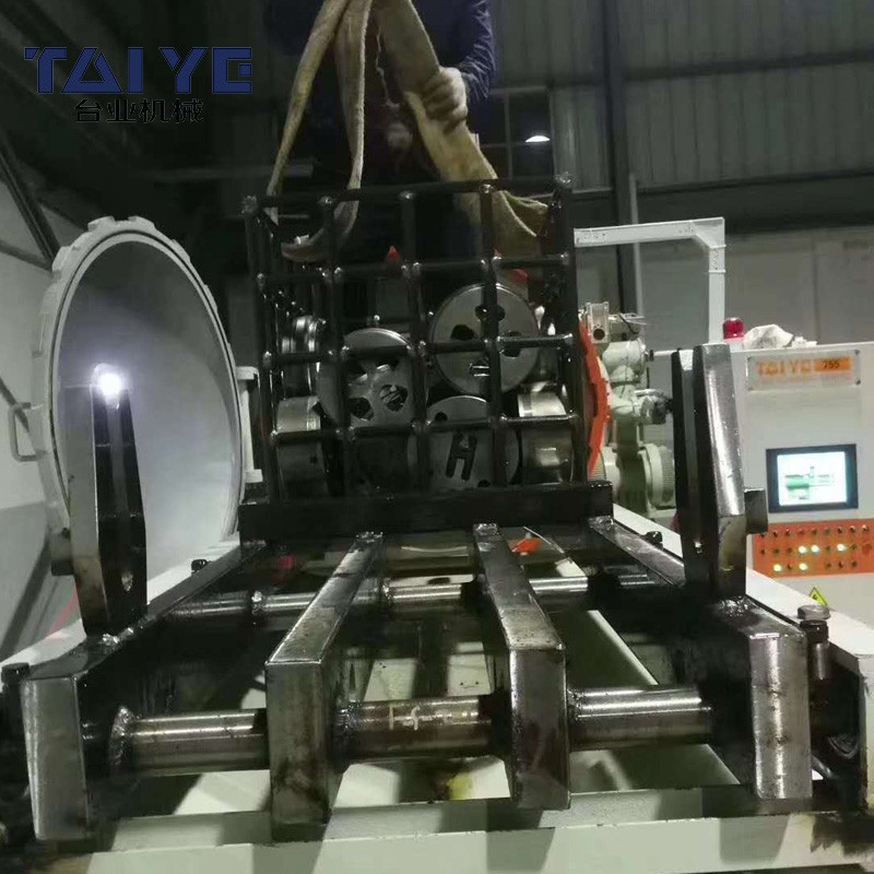 755 Oil Quenching Pressurized Air Cooled Heat Treatment Vacuum Furnace