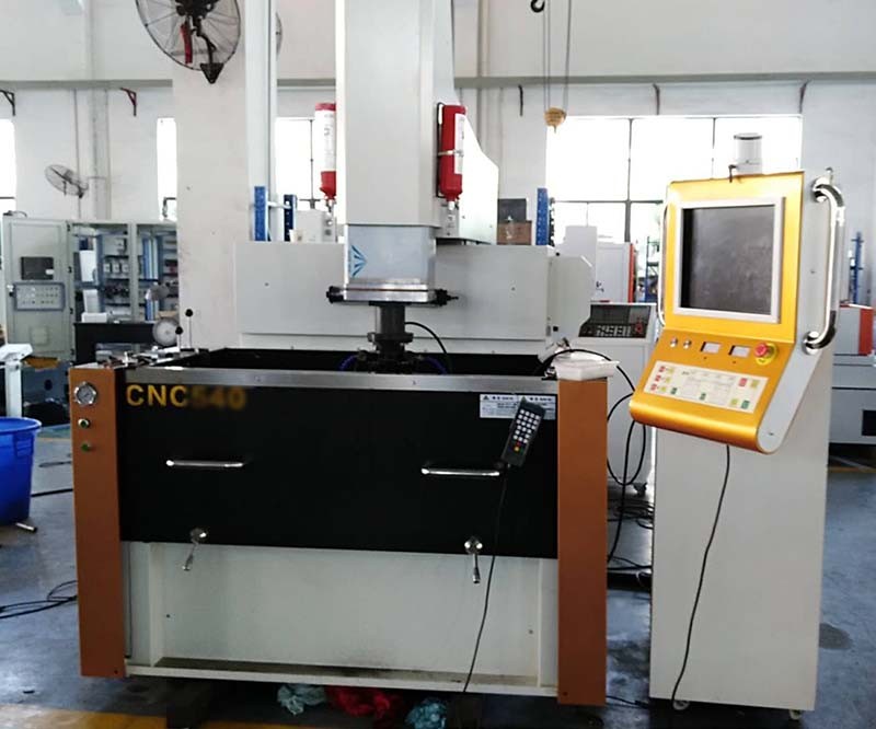 71540 Sinker EDM Machine For Metal Working