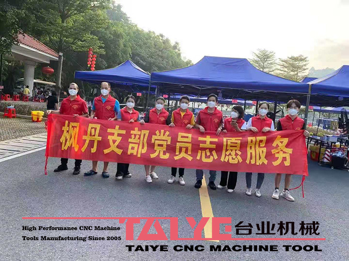 Fight the epidemic, Taiye volunteers in action.
