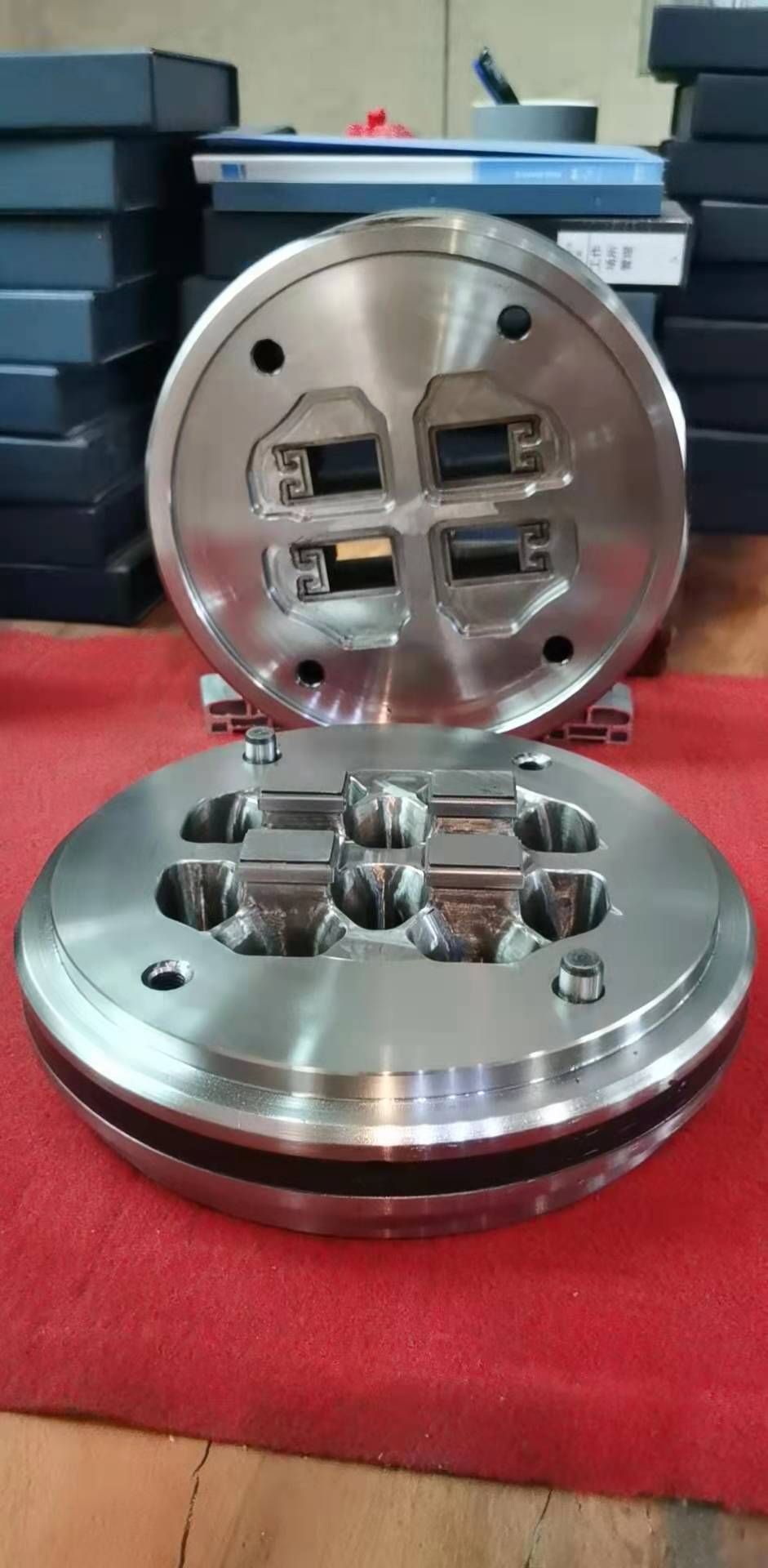 what is aluminum extrusion die