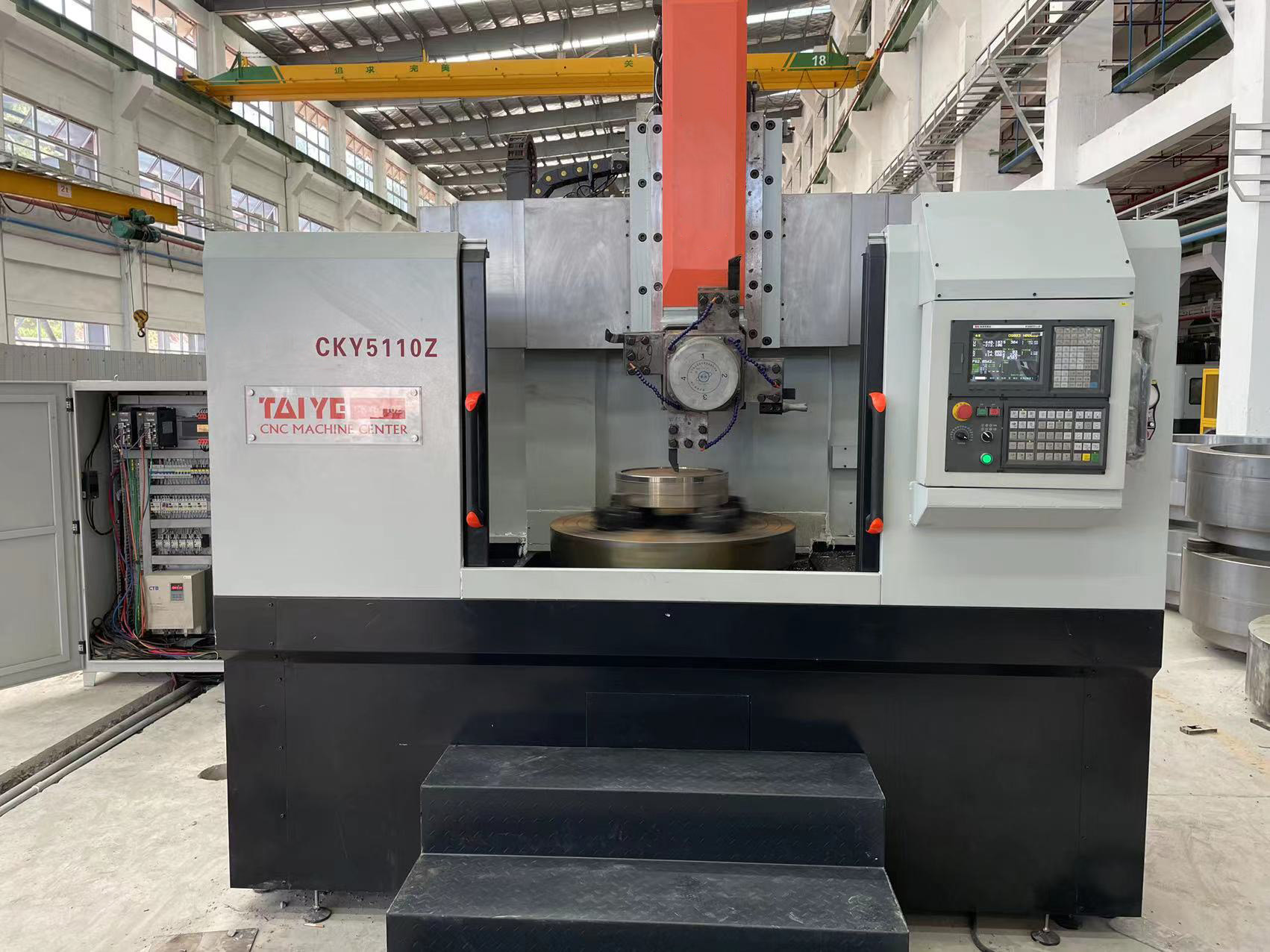 What should I do if the small-scale machining center has a problem of spindle heating and reduced rotation accuracy