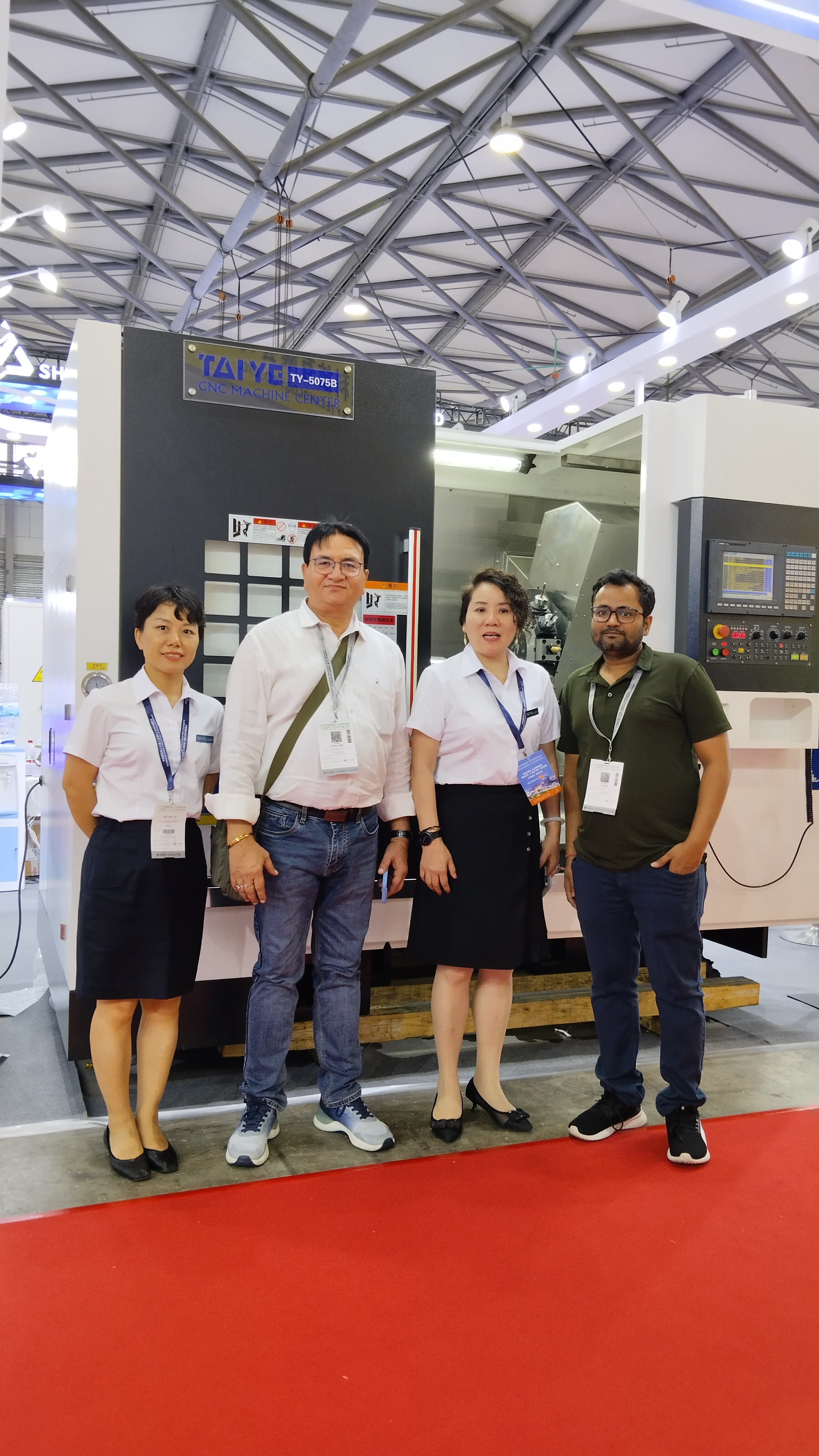 5 axis machine center