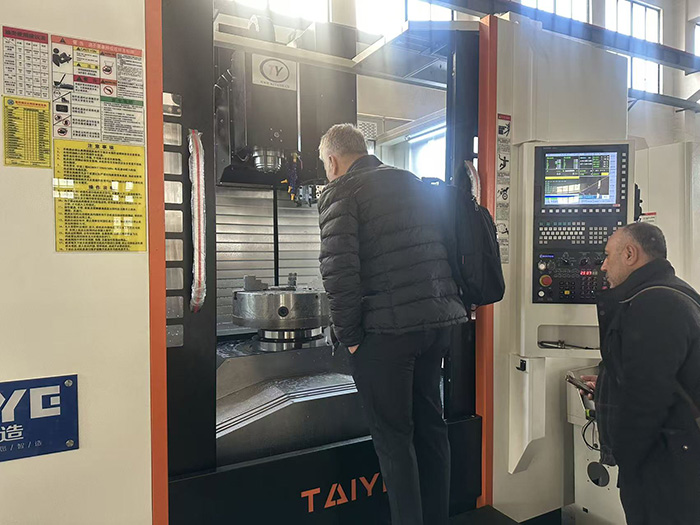 CNC Machine CNC Machine