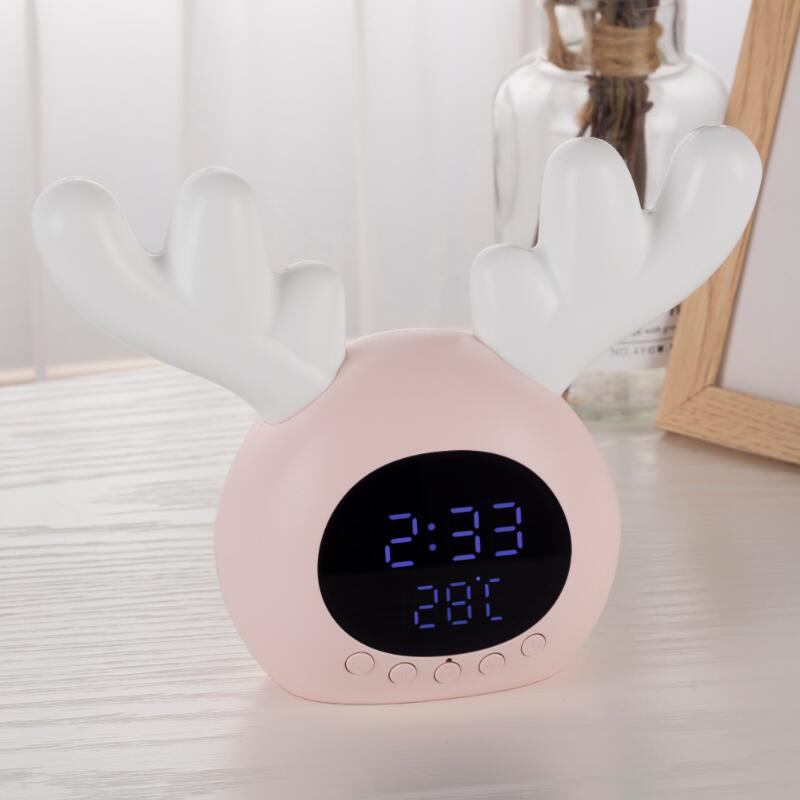 Belle horloge à LED tactile Deer Réveil à LED