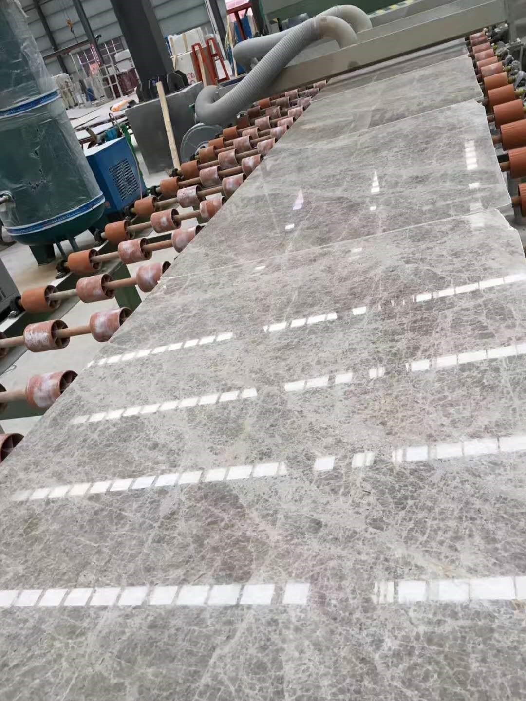 Китай Натуральная турецкая тундра серая мраморная напольная плитка, производитель