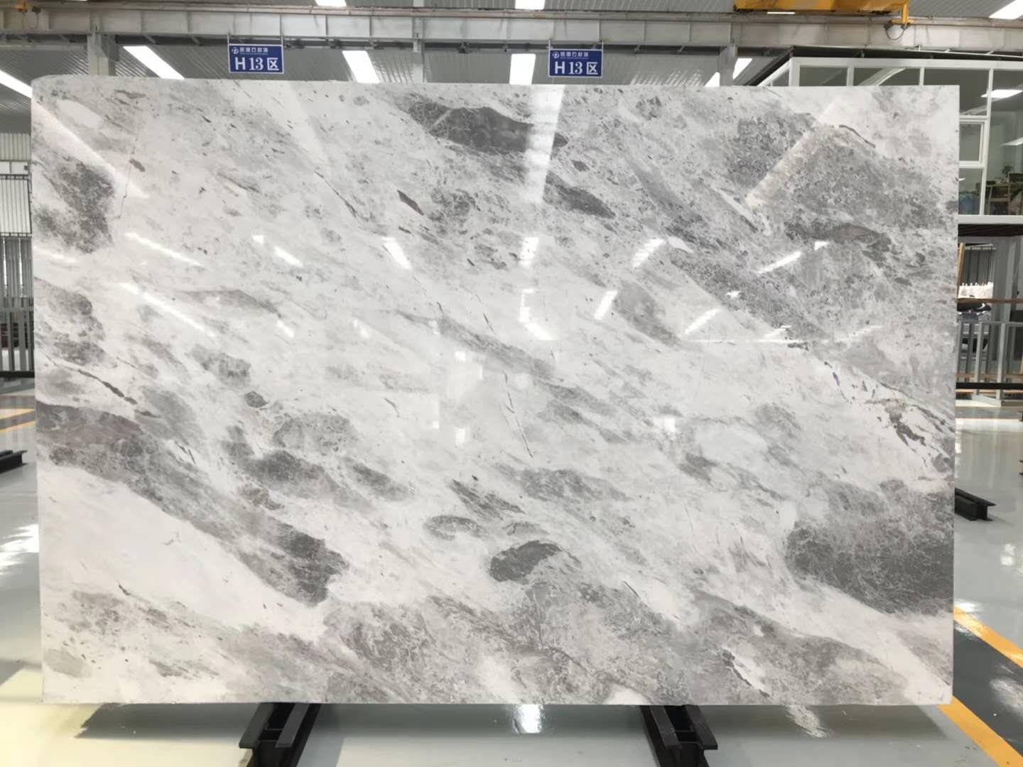 grey and white marble