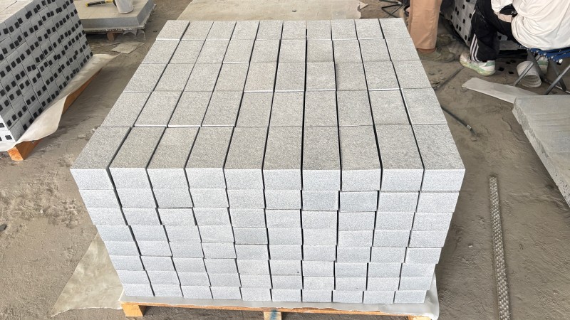 G633 granite cobble cube paver stone