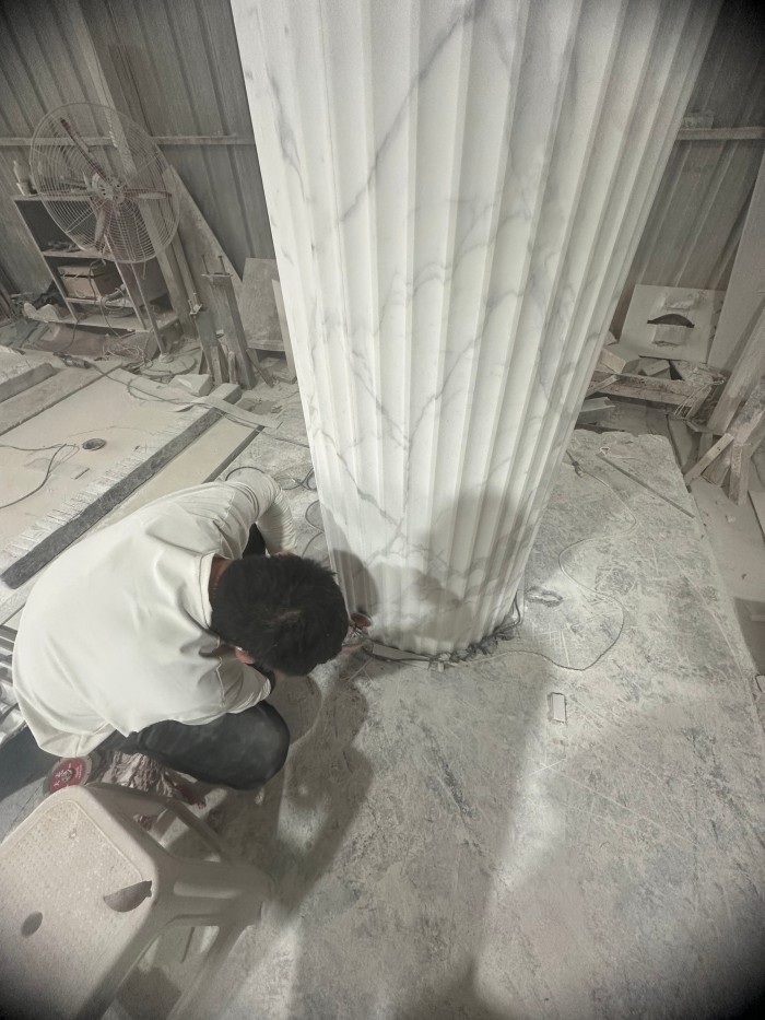 Polished Italian Statuario White Marble Columns for Villa/Palace Polished Italian Statuario White Marble Columns for Villa/Palace
