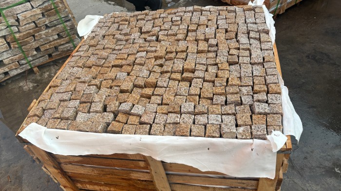 G682 Granite Cube Stone All Sides Flamed Finish